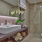 Luxury Vigneto Heated Pool Jacuzzi Villa *