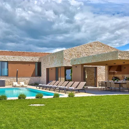 Luxury Vigneto Heated Pool Jacuzzi Brtonigla