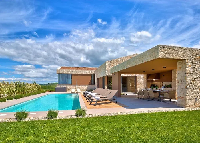 Luxury Vigneto Heated Pool Jacuzzi 빌라 *