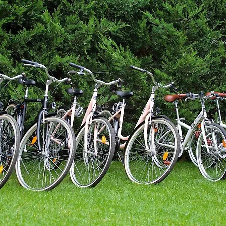 Luxury Vigneto Heated Pool Jacuzzi