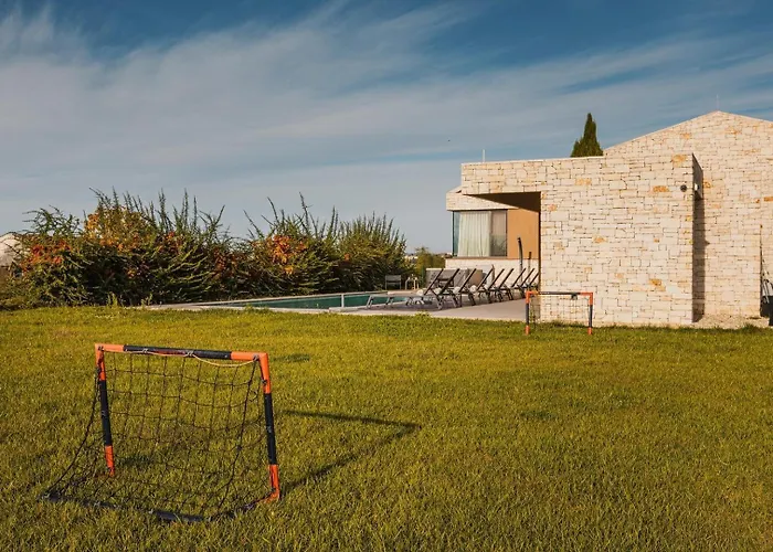 빌라 Luxury Vigneto Heated Pool Jacuzzi 브르토니글라