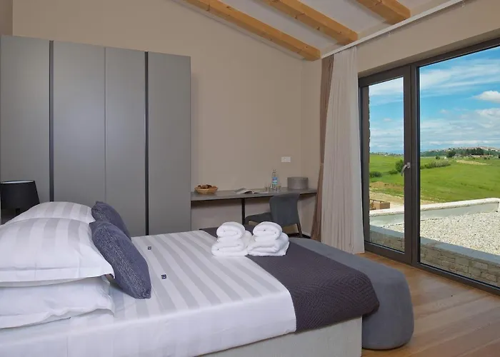 Luxury Vigneto Heated Pool Jacuzzi *